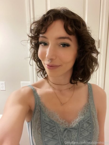 RealSlimThickie top pornstar img