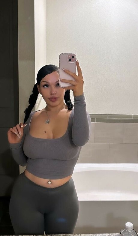 Damndashaa star naked pics