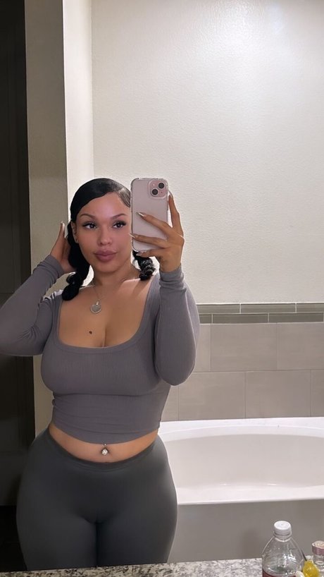 Damndashaa sexy pornstar picture