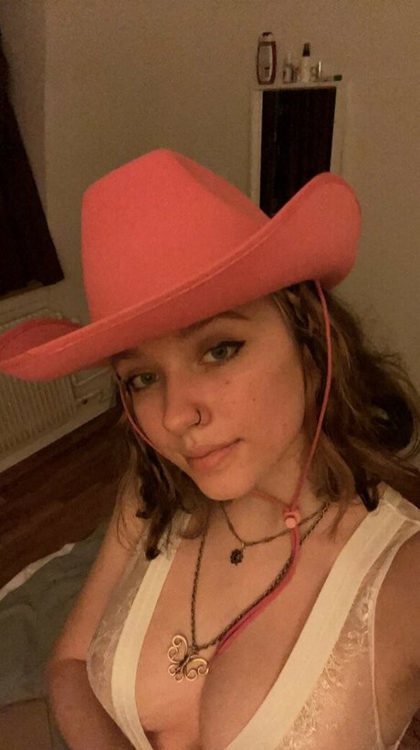 oatmilk6374 art actress pictures