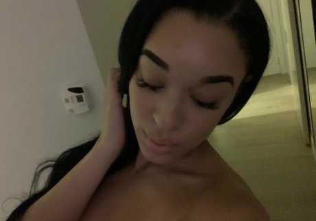 Mya Lashaun art star images