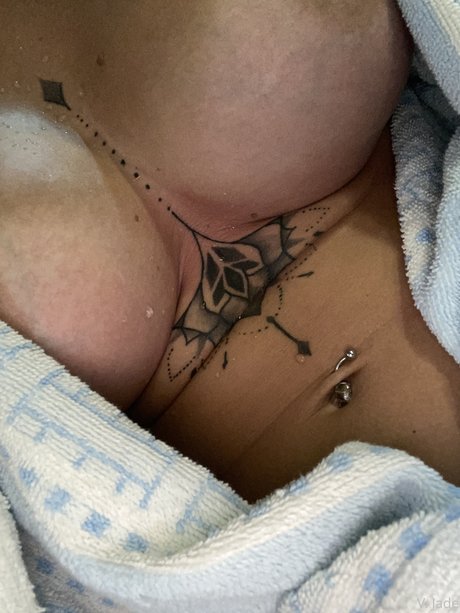 vaya jade model hot img