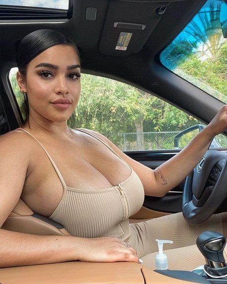 Vanessa Ann Wrigley art model pictures