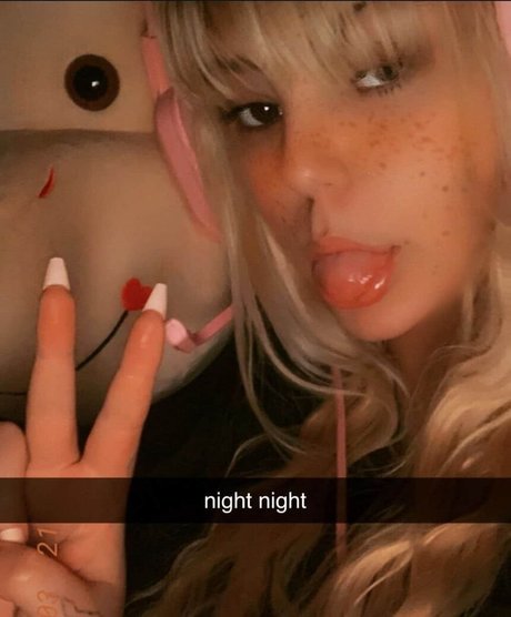 Chewywaifu model sexy pic