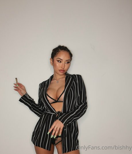 bishhyb model beautiful photo