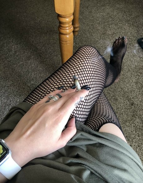 The Stoned Highness model xxx pic