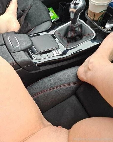 louisefabs nude star pictures