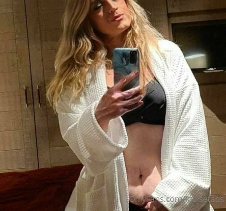 louisefabs erotic model gallery