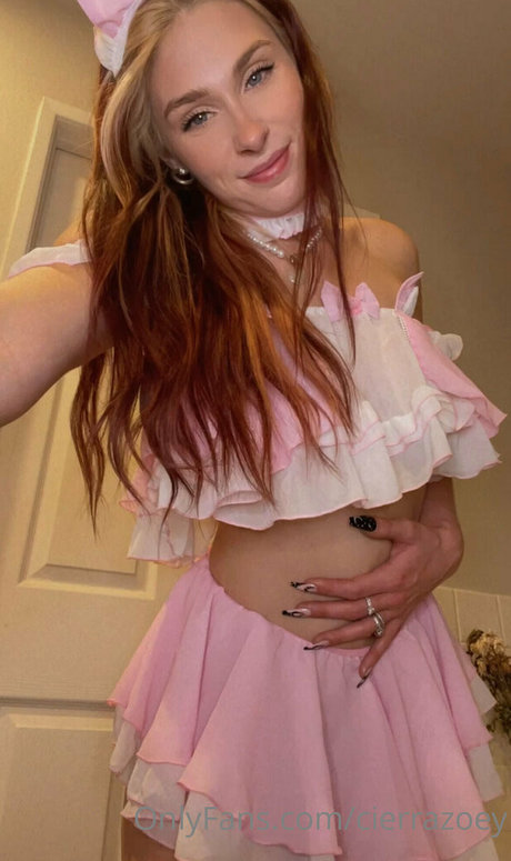 cierrazoey naked star photos