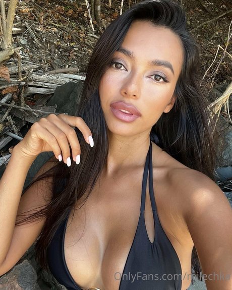 Milechka nudes model picture