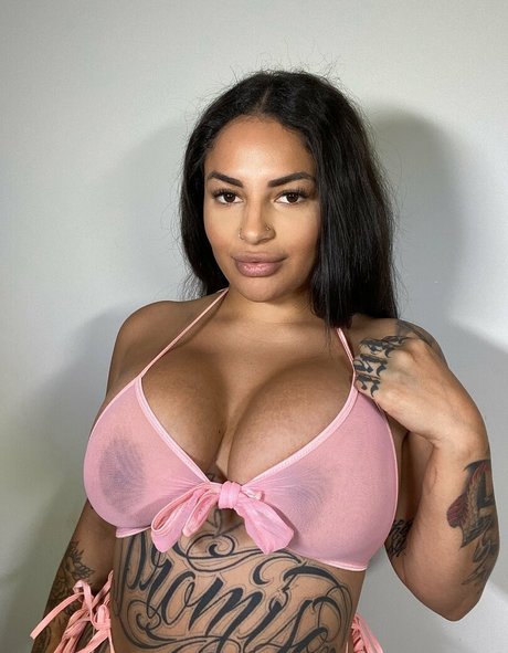 BIG BOOTY LATINA model exclusive photo