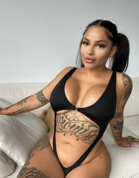 BIG BOOTY LATINA star exclusive image