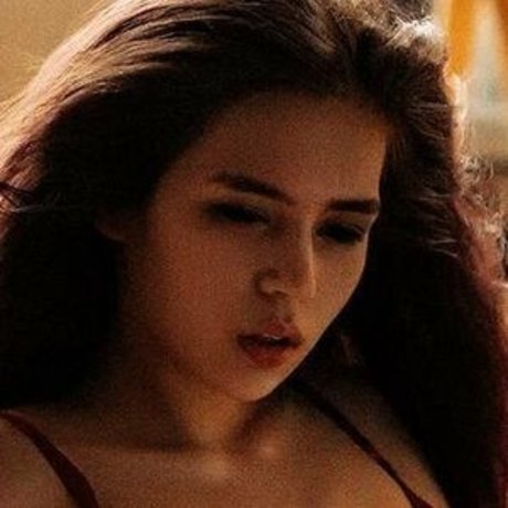 May Bee pornstar free img