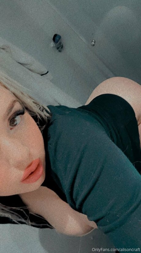 black onlyfans top picture