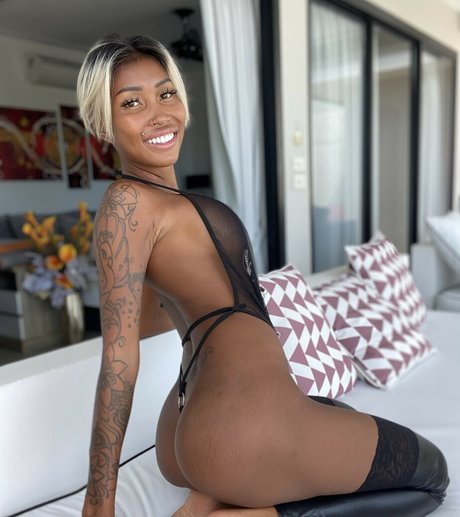 oh my gee erotic actress gallery