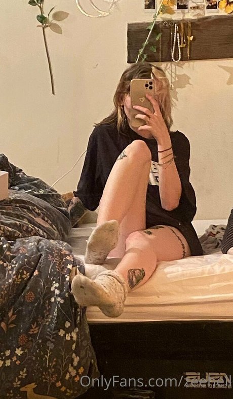 ZeeHell model art gallery