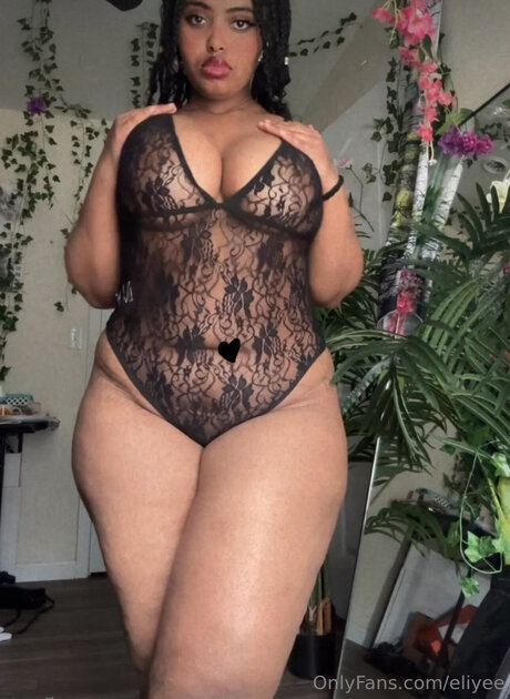 Eliyee model art pic