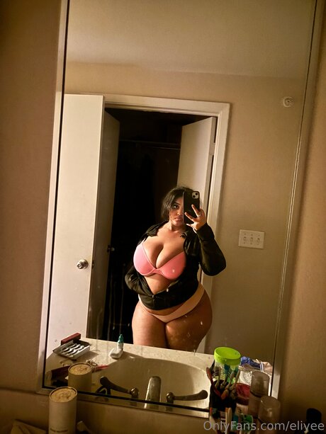 Eliyee exclusive model images