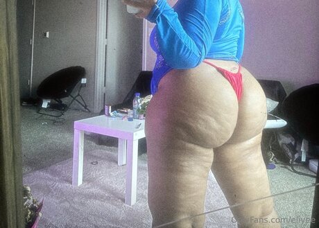 Eliyee model art galleries