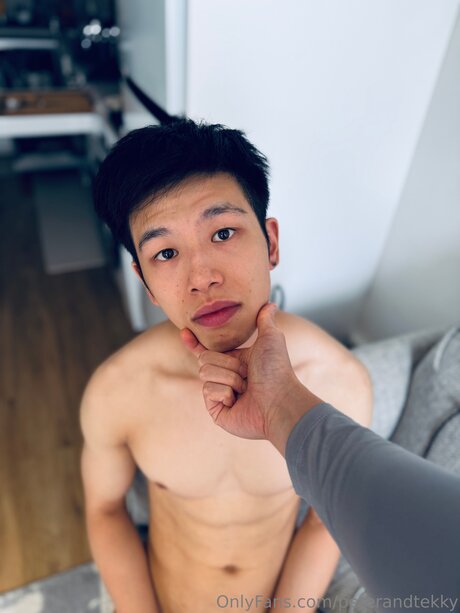 Peterandtekky free actress photos