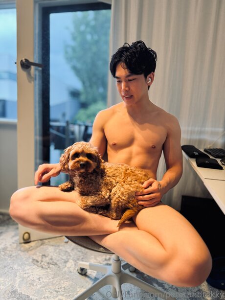 Peterandtekky nude model picture