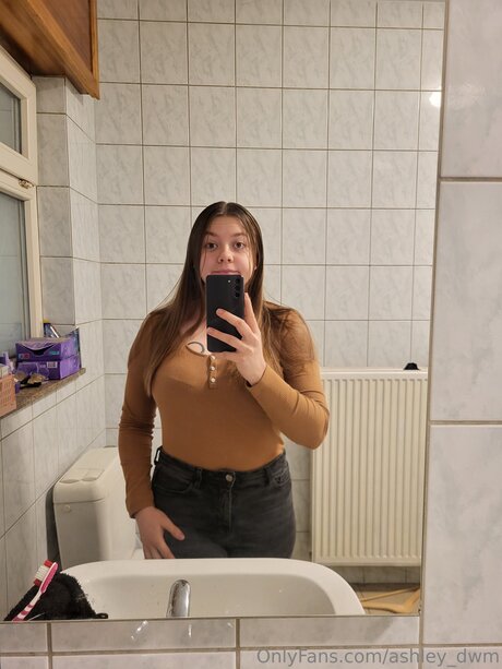 Ashley Dwm free model pics