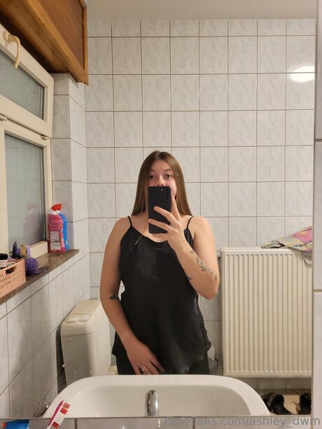 Ashley Dwm art model image