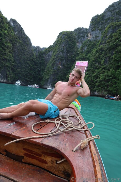 mouth onlyfans free nude gallery