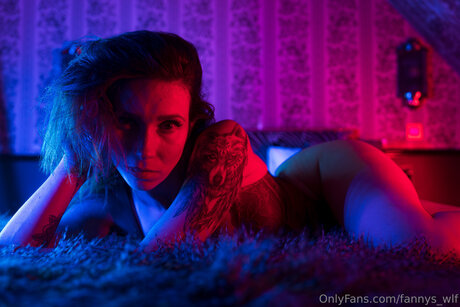 Fannys Wlf adult model pictures