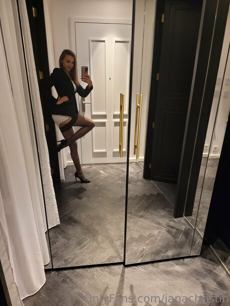 Savannahchristin naked actress pictures