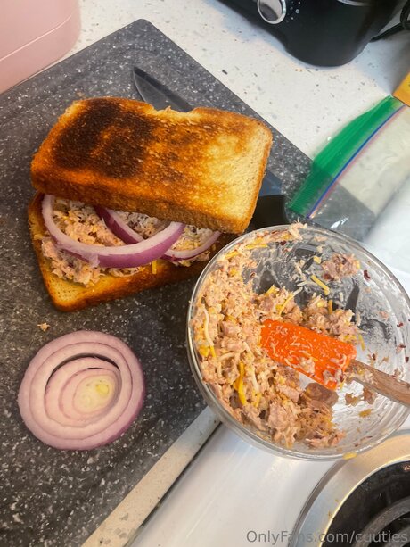 Cuuties erotic model photos