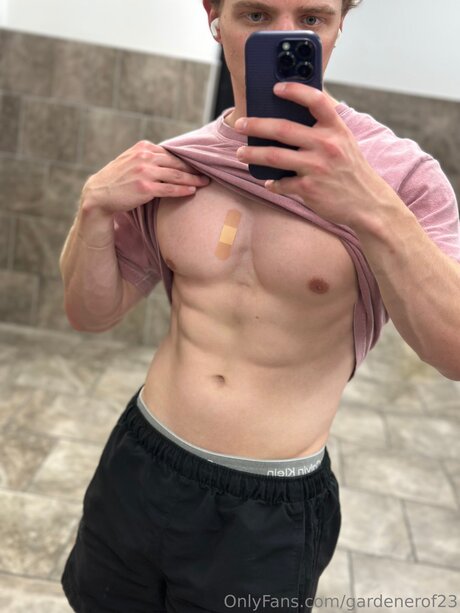 Gardenerof23 Quick photo