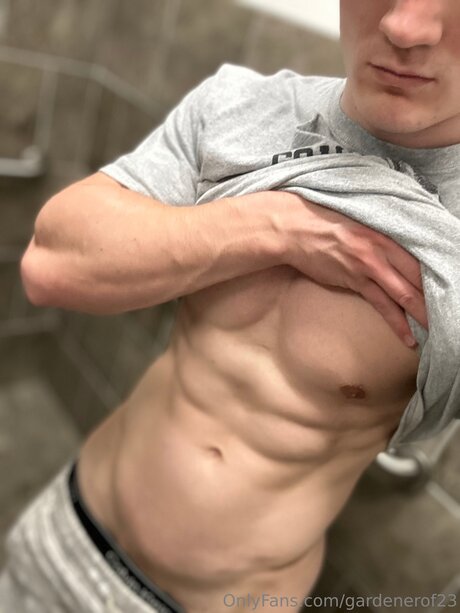 Gardenerof23 nude actress img