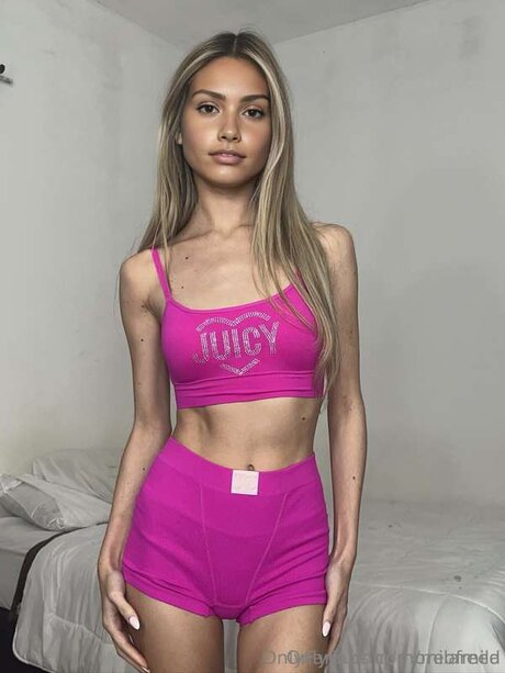 Moreofmila high quality model pics