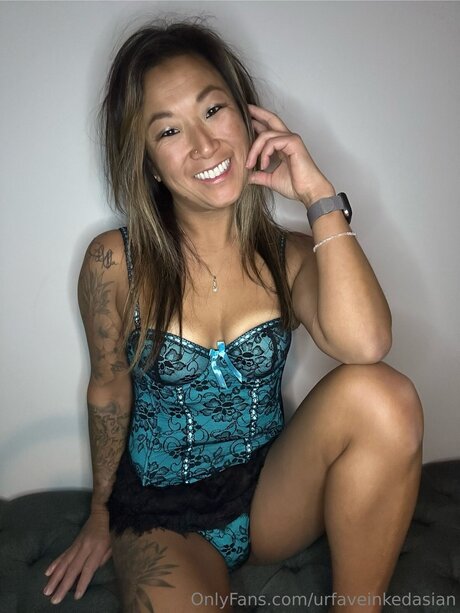 Urfaveinkedasian model art picture