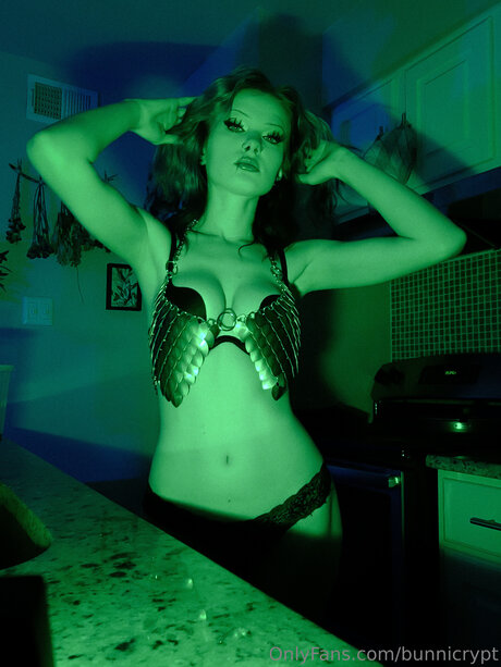 Bunnicrypt model sexy photo