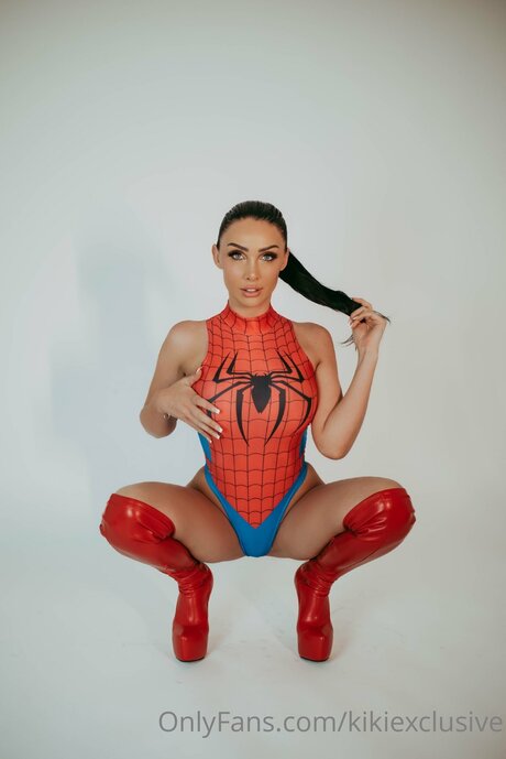 Kikidanielsfree model sexy photos