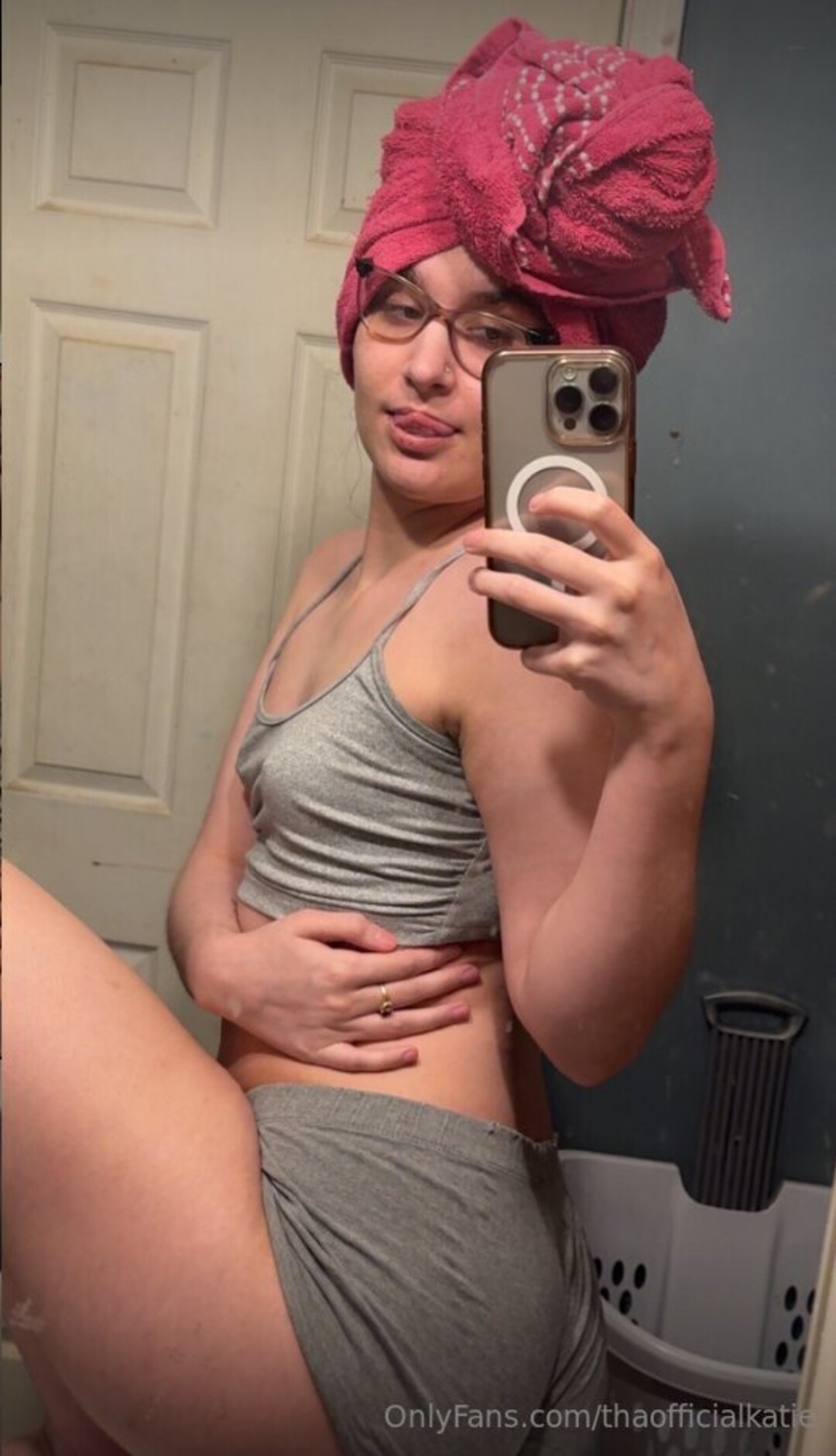 Thaofficialkatie star nude images