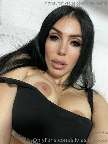 Theevashtii actress pic