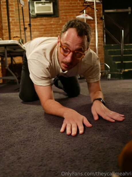 Theycallmeahri pornstar top pictures