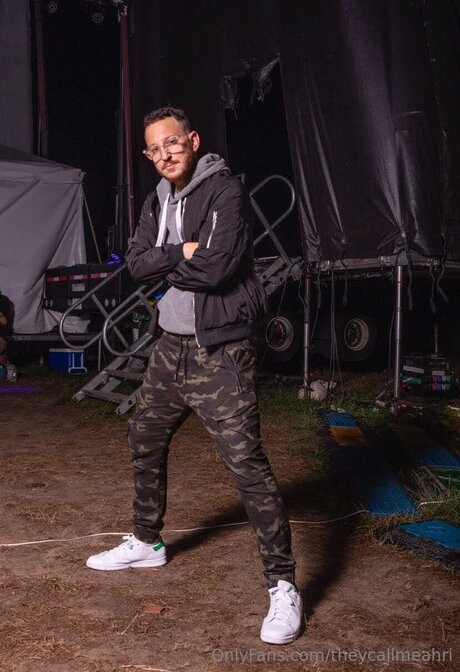 Theycallmeahri porn actress image