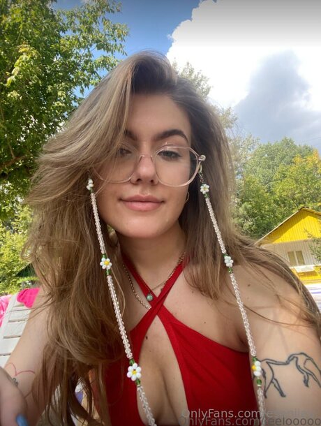 Eseniiaa model hd pics