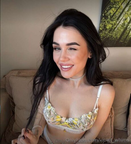 Violet Whims adult star images