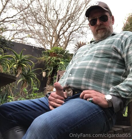 Cigardad65 adult actress image