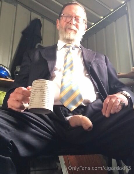 Cigardad65 model naked pic