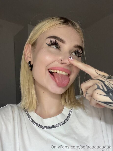 Sofaaaaaaaaaa model high quality images