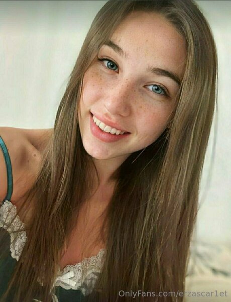 Erzascar1et erotic star image