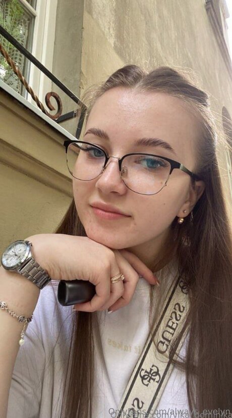 Always Evelyn star free image