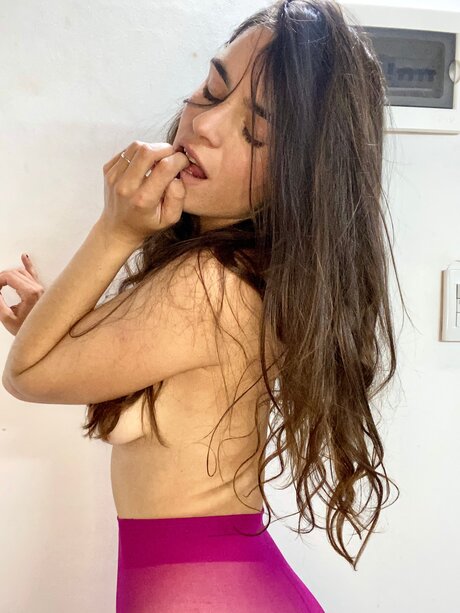 Hotkitty69arg naked star gallery