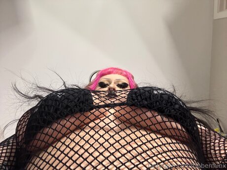 one onlyfans pretty image